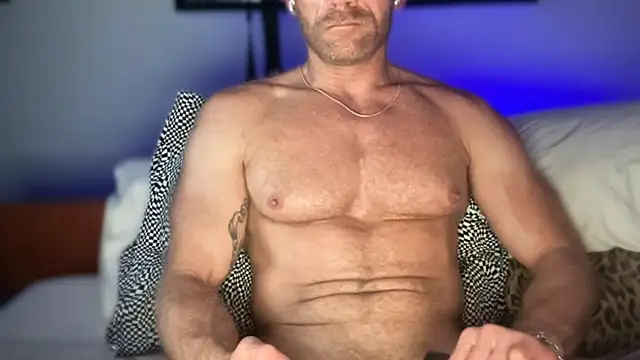 دردشة FitStacheDaddy الجنسية المباشرة