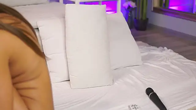 EvieVooss Chat XXX in diretta
