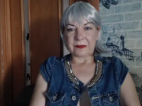 XXX chat uživo modela Lillia_Ray