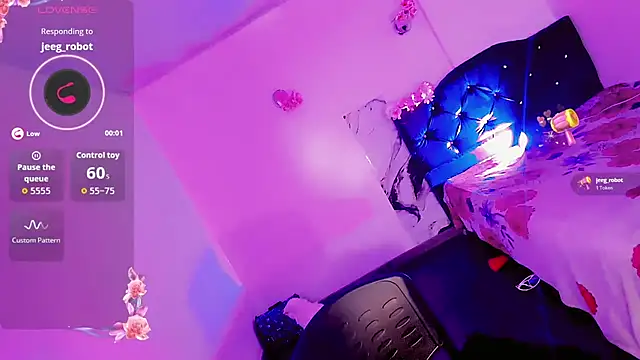 Rossedewitt_ élő XXX-chatje