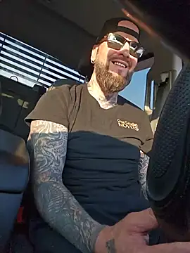 Beardedtattood's Live XXX Chat