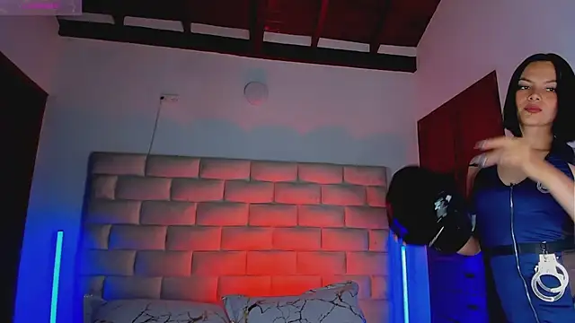 Chatroom XXX en direct de HollyGrey_