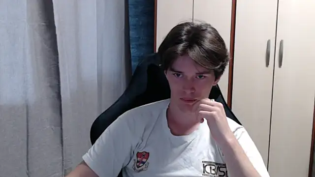 XXX chat uživo modela arthur___king