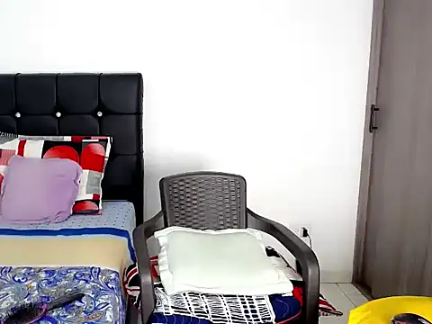 Živý XXX chat FireHots18