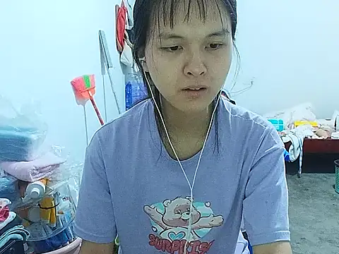 RebelAura Adlı Modelin Canlı XXX Sohbeti