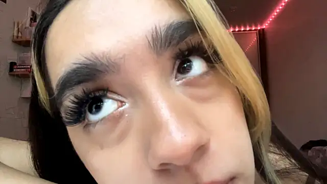 Chat XXX Live SoIiWetty