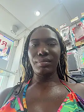 blackhotpartyts Chat XXX in diretta