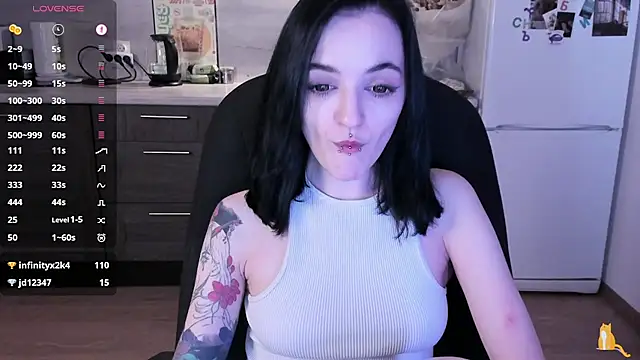 lina__tyaaan লাইভ XXX চ্যাট