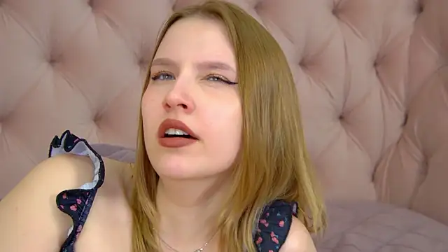 LiliLinn's Live XXX Chat