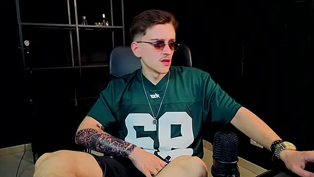 XXX chat uživo modela FelixStarkk