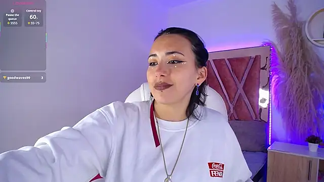 Camiila__1のライブXXXチャット