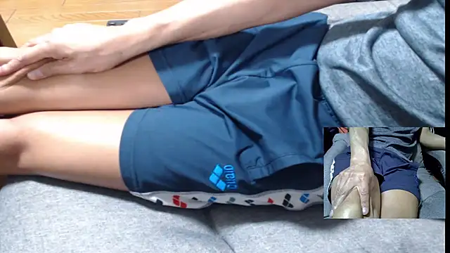 Yasu2000 লাইভ XXX চ্যাট