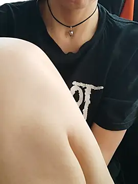 XXX chat uživo modela Aashikalaa