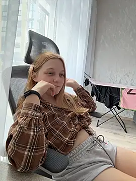 Bonechka Adlı Modelin Canlı XXX Sohbeti