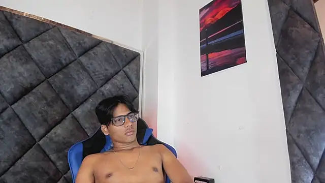 LiamKron Adlı Modelin Web Kamerası Şovu