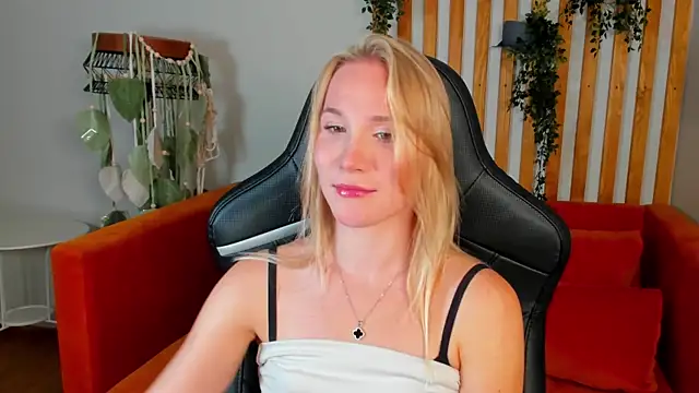 Živý XXX chat ElaraVoltage
