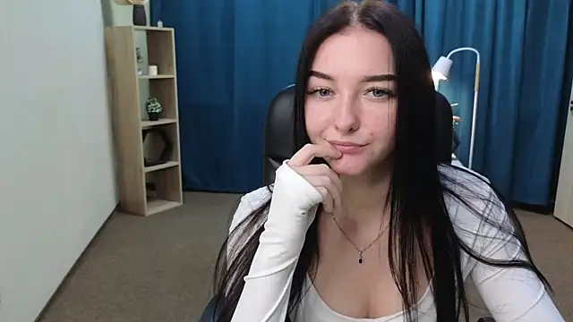 BritanyReick's Live XXX Chat