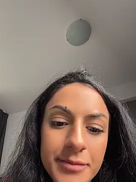 Sinnmara Adlı Modelin Canlı XXX Sohbeti