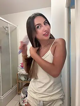 XXX chat uživo modela cloe_1tay