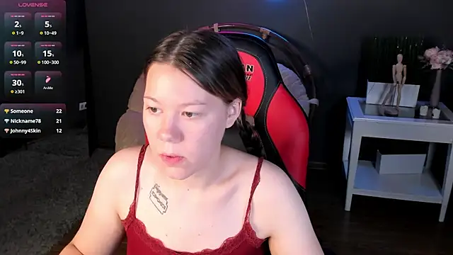 XXX chat uživo modela Nabi_Brown