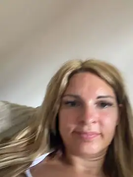 Chat XXX en directo de kinkysarahx