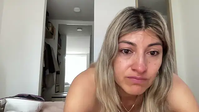 Chat XXX ao vivo de LunaBeya