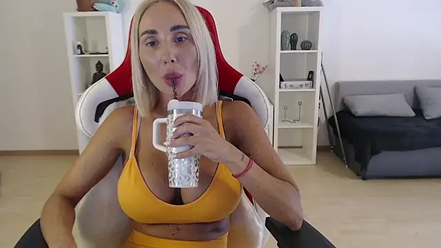 Chatroom XXX en direct de Blondie_VIP
