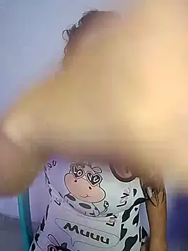 ariana_d20 Adlı Modelin Canlı XXX Sohbeti