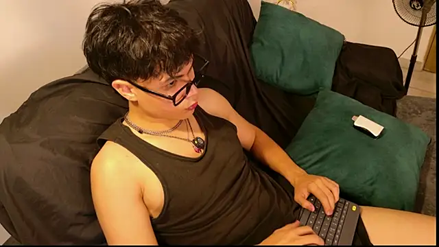 Edward_oa – Naživo XXX chat