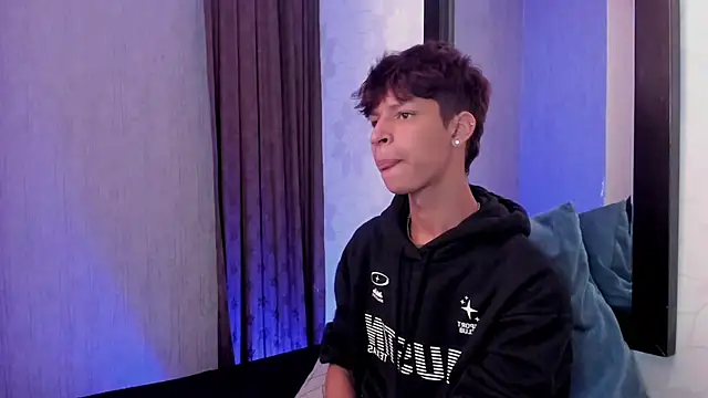 Chat +18 de Ethan_qop ao vivo