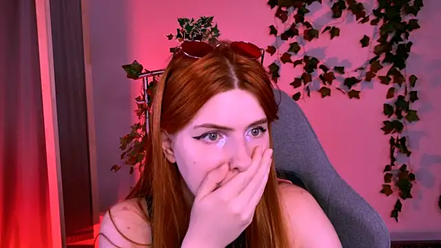 Chat +18 de AliceCUNTach ao vivo