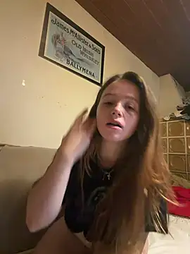 Rhyumii Live XXX-Chat