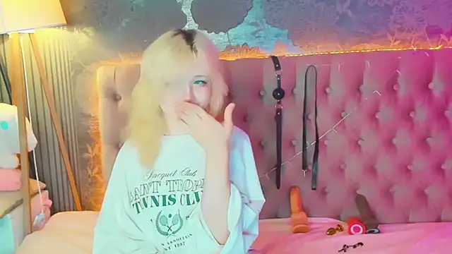 EmilyAngells লাইভ XXX চ্যাট
