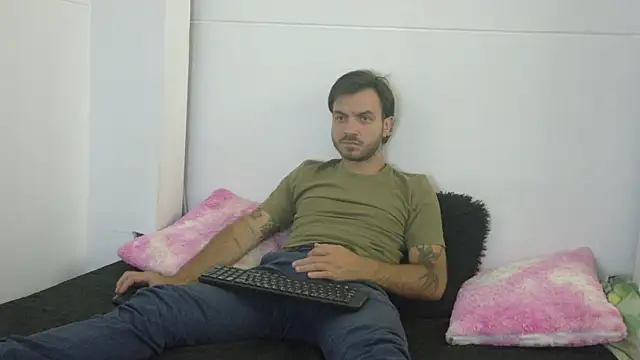 Živý XXX chat Santhiago_Jonnes