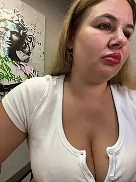 Passion-Blondy's Live XXX Chat