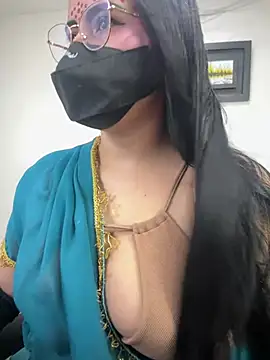 Chat +18 de dayadubey_ ao vivo
