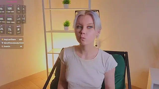 GoldenLenarz's Live XXX Chat
