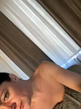 GoldenGoddess- 现场XXX聊天