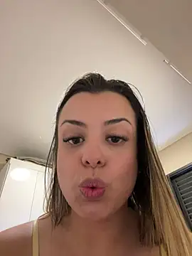 Chat +18 de Patyyyy ao vivo