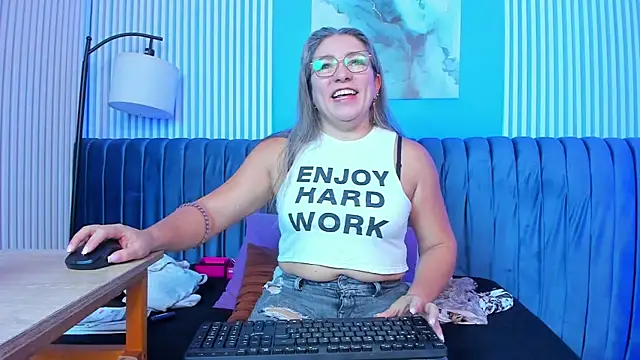 dahianeconnor's Live XXX Chat