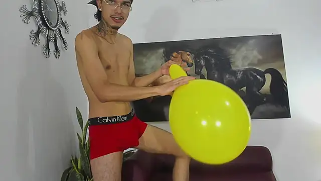 Chat +18 de Tyson_brow ao vivo