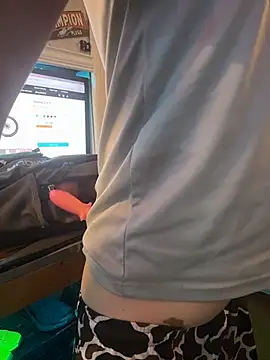 Twist_N_Tease's Live XXX Chat