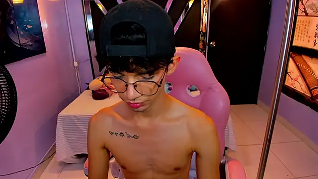 Živý XXX chat LiamHeatx
