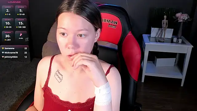 צ'אט XXX בשידור חי של Nabi_Brown