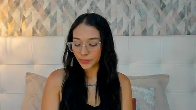 Chatroom XXX en direct de Roseaurora