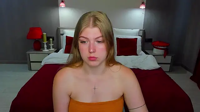 Stella_Light Adlı Modelin Canlı XXX Sohbeti
