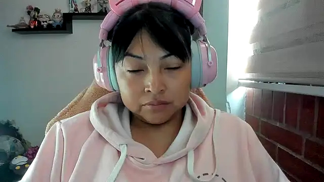 Shaddycute_ – Naživo XXX chat