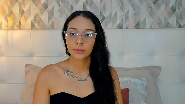 دردشة Roseaurora الجنسية المباشرة