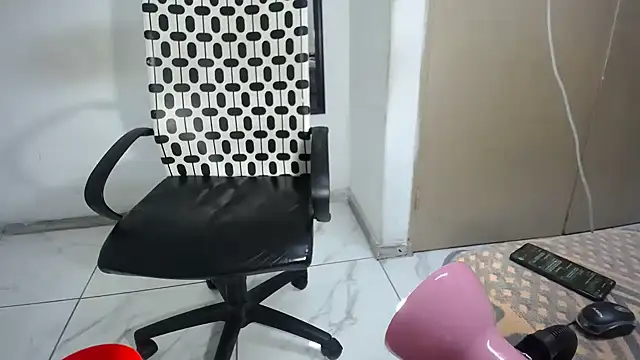 BootySoYummyX's Live XXX Chat