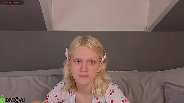 Lilly_Jhonass' Live XXX Chat